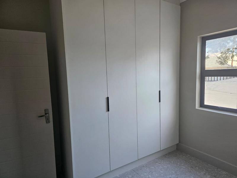 To Let 3 Bedroom Property for Rent in Clamhall Western Cape